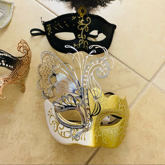 Mascaraed Mask - Picture 3 of 8